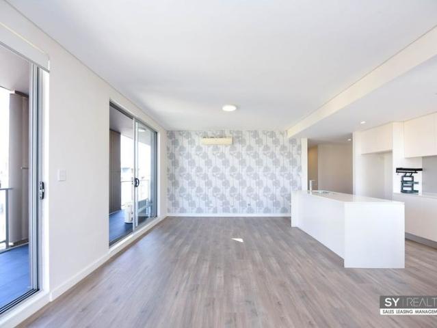 Extra spacious 2 Bedroom in the Heart of Wolli Creek