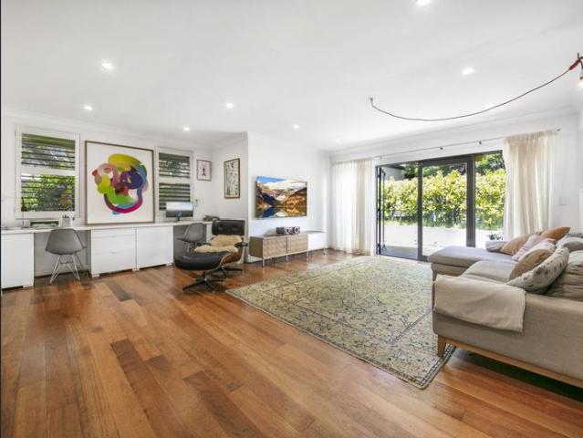 Extraordinary designer townhouse