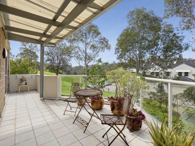 Extraordinary Huntleys Cove lifestyle, refreshed and substantial