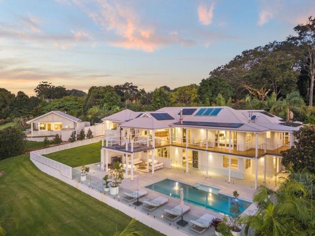 Extraordinary Hinterland Estate