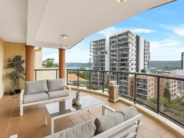 Extraordinary House Like Scale | 4 Bed + Study Penthouse | Water Views