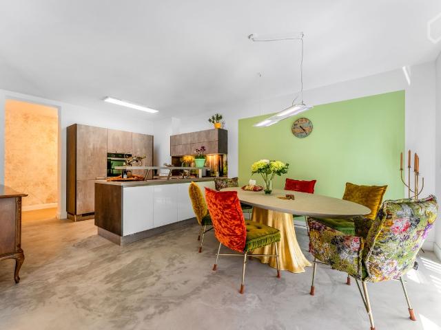 Extraordinary living experience, best location, amazing luxurious furnishings, Erlangen Amsterdam Apartments for Rent