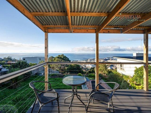 Extraordinary Sea views, a little dash of Retro!