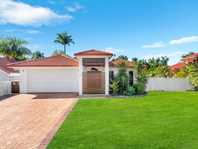 EXTRAORDINARY UNFURNISHED HOUSE IN GATED COMMUNITY