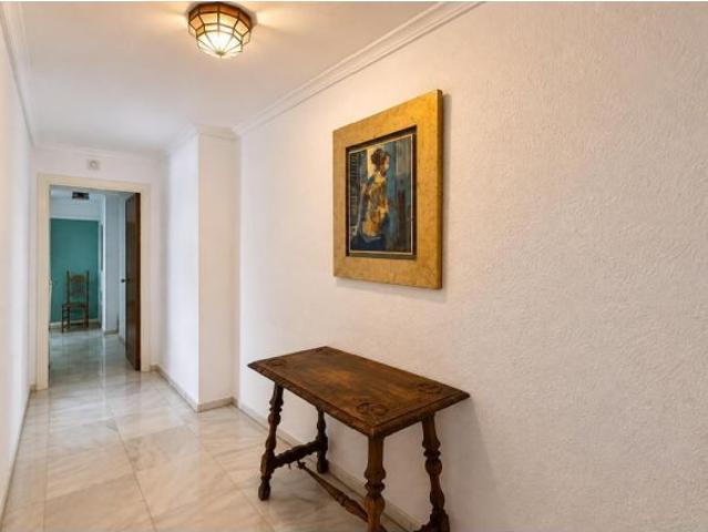 EXTRAORDINARIA VIVIENDA CON 4 HABITACIONES EN LA ZONA DE EUGENIO GROSS