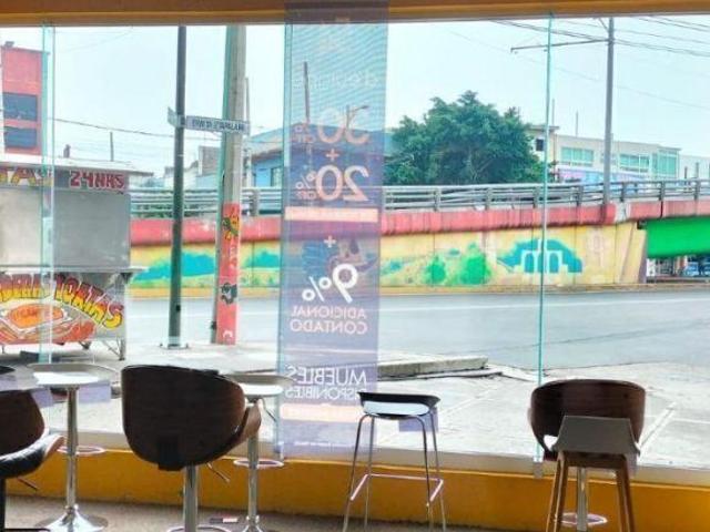EXTRAORDINARIA BODEGA COMERCIAL Y HABITACIONAL