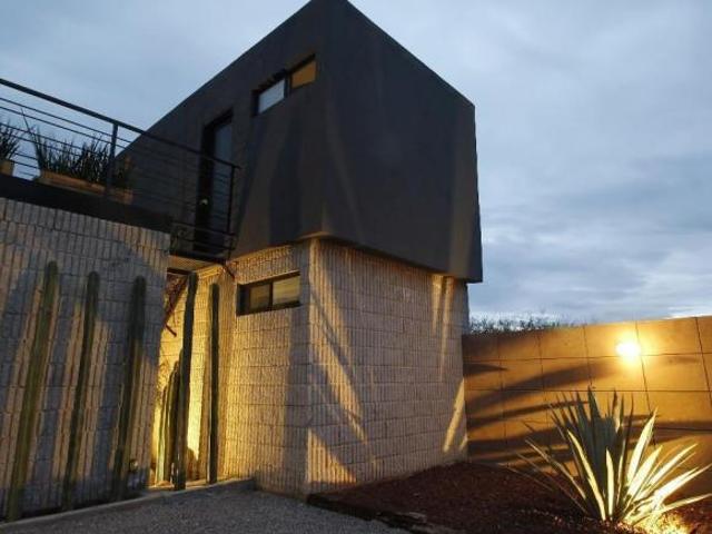 EXTRAORDINARIA CASA CERCA DE TEQUISQUIAPAN, YEXTHO CHICO, SUP. 375 m2