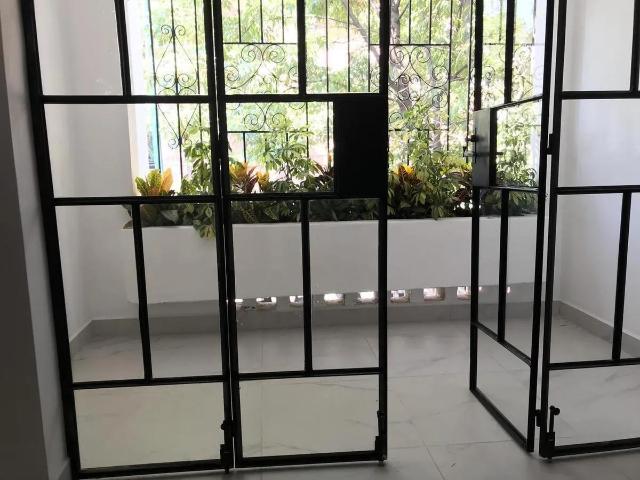 EXTRAORDINARIA CASA EN CERRADA ! COMO NUEVA