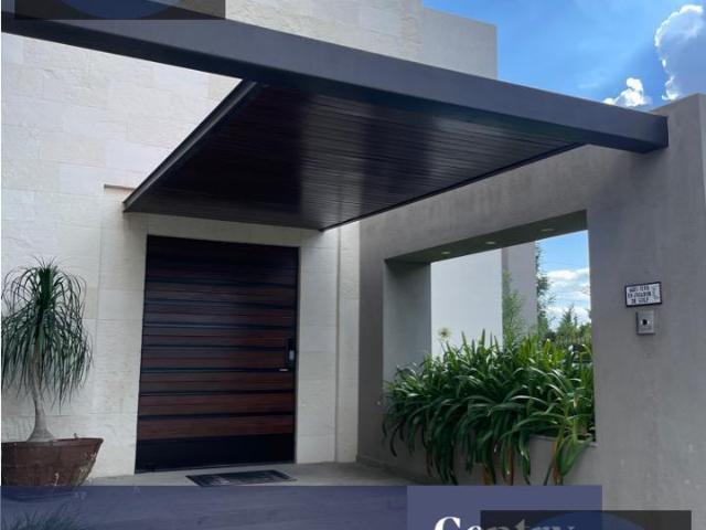 ?Extraordinaria Oportunidad! Casa en Venta en El Campanario