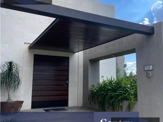 ¡Extraordinaria Oportunidad! Casa en Venta en El Campanario