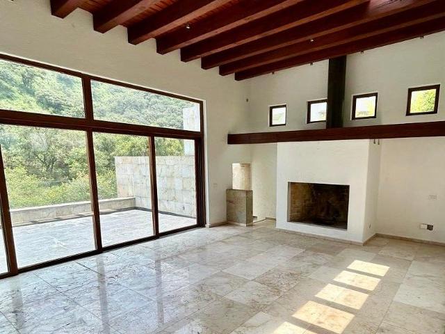 extraordinaria residencia en renta en la estadia