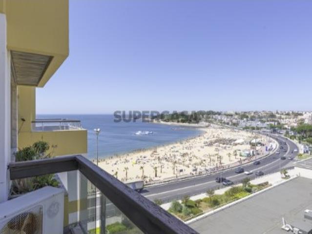 Penthouse T3 com 165 m², varanda, terraço, piscina e estacionamento ideal para famílias