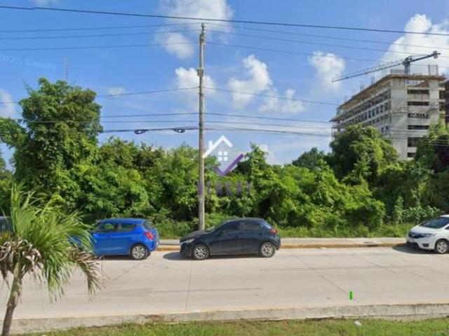 Extraordinario Terreno en Venta sobre Av. Tulum