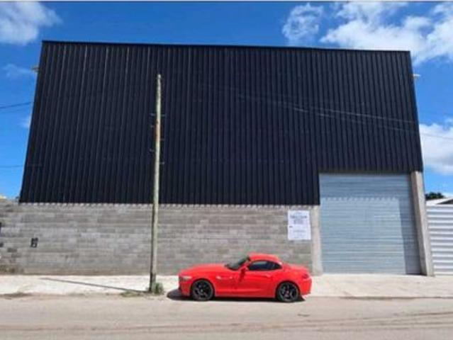 Extraordinario galpón de 1200m2 a metros de Ruta 88. A estrenar