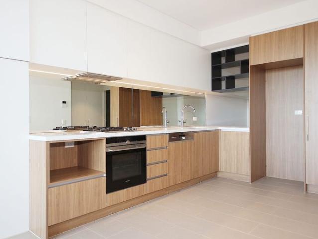 Extravagant One Bedroom with Study Apartment