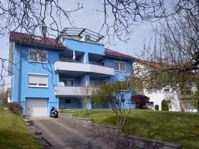 Extravagante 3,5 Zimmer Galerie Wohnung in ruhiger, bevorzugter Wohnlage an max. 2 Pers