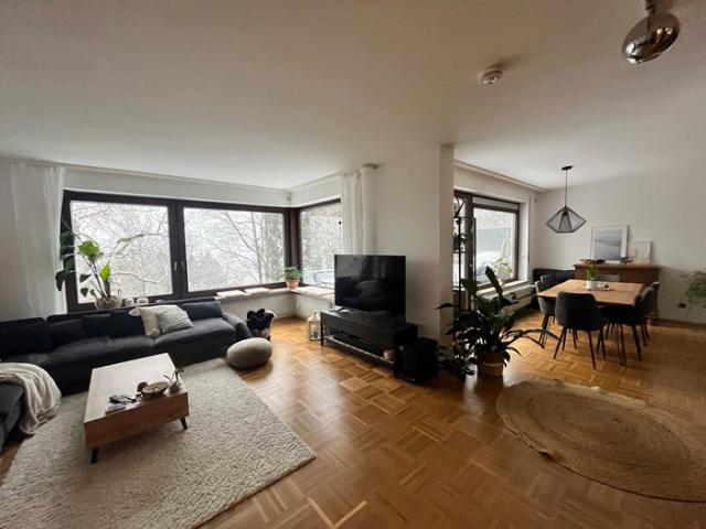 Extravagante 2,5 Zimmer Wohnung mit genialem Panoramablick