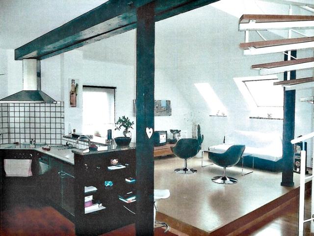 Extravagante 2,5 Zimmer Maisonette Wohnung mit Garage
