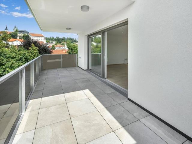 Extravagante DG Wohnung in Grünruhelage