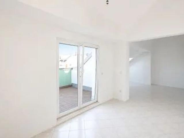 extravagante Wohnung mit Terrasse!