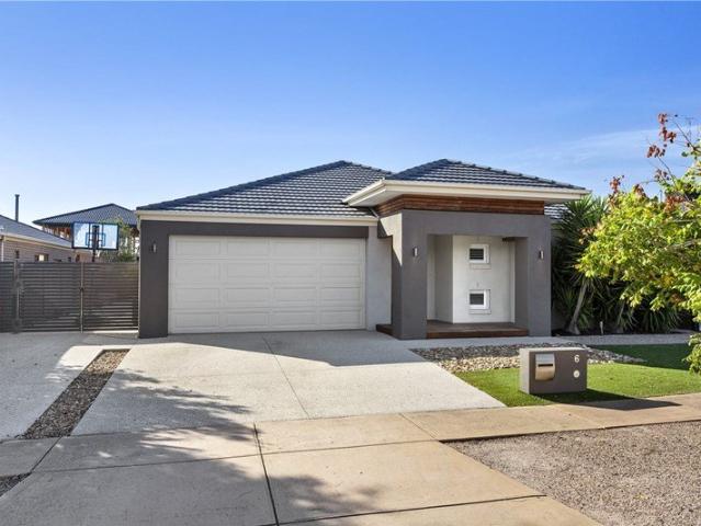 Extremely Convenient Four Bedroom Family Home!