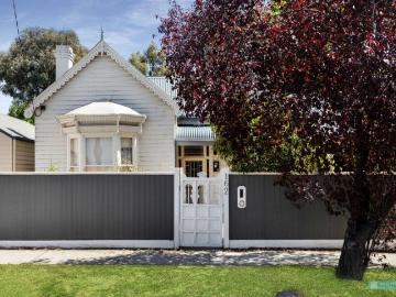 Extremely charming inner city period home in a highly desirable precinct