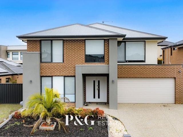 EXTREMELY LARGE LUXURY FAMILY LIVING ON A GRAND SCALE!