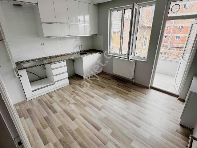 Eymen Yapı merkezi Konum Bakımlı Hesaplı Kiralık 3+1 Daire