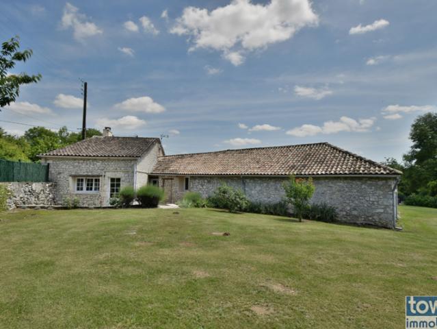 Eymet en Dordogne, ensemble de 2 maisons en pierre rénovées