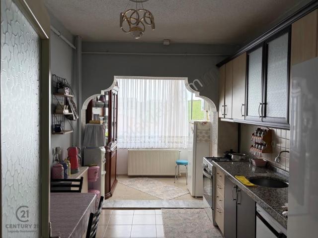 Eymir Mahallesi Sevgi Çiçeği Sitesi C2 49 Blokta Satılık Daire