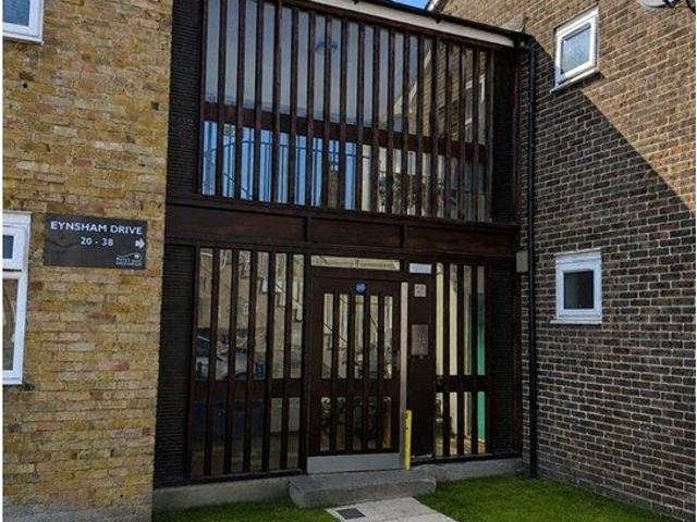 Eynsham Drive, London SE2, 2 bed flat to rent, £1,650 pcm | PrimeLocation
