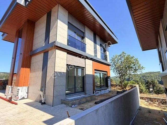 Şeyda Yavuz'dan Yavuz Selim Mahallesinde 200m² 5+1 Satılık Villa