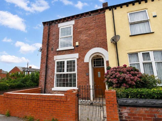 Eyet Street, Leigh 2 bed terraced house to rent £895 pcm £207 pw
