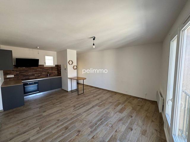 EYGUIERES APPARTEMENT T3 56.46 m2