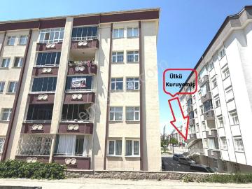 Şeyh Hamit Mahallesinde 40'mt Yol Üzerinde Kiralık 3+1 Daire✨✨✨✨