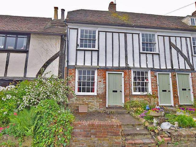 Eyhorne Street Maidstone ME17 2 bed cottage to rent £1,395 pcm £322 pw