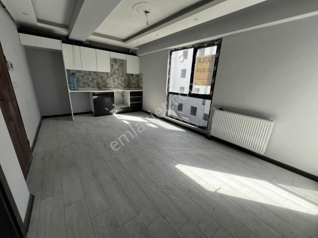 Şeyhsinan Mahallesinde Satılık Sıfır Lüks 1+1 Daire