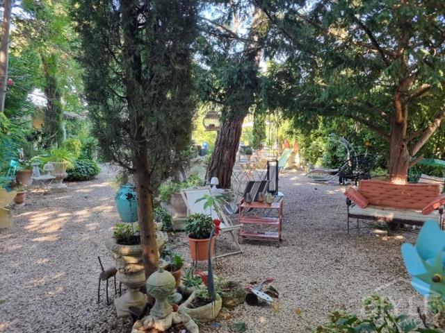 EYRAGUES, 5 minutes de St Remy de Provence