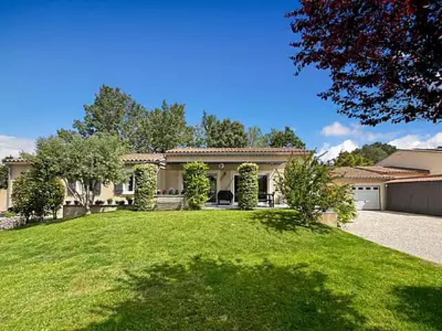 Eyragues 13630 Achat / Vente maison 6 pièces t6 au dernier étage terrasse