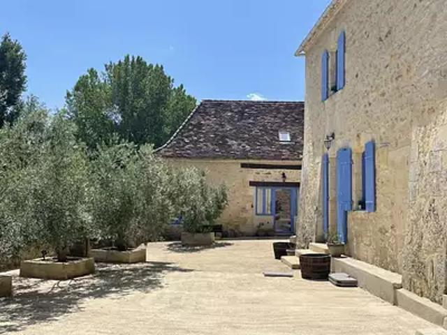 Eyraud Crempse Maurens 24130 Achat / Vente maison 15 pièces t15 piscine terrasse