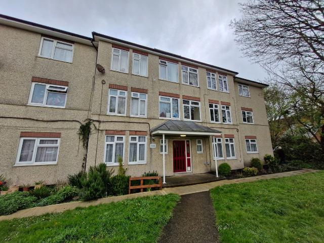 Eyres Way, Salisbury SP1, 2 bed flat to rent, £1,075 pcm | PrimeLocation