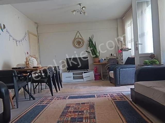 Eysu Karaca'dan Devlet Hastanesine Yakın 2+1 Satılık Daire.