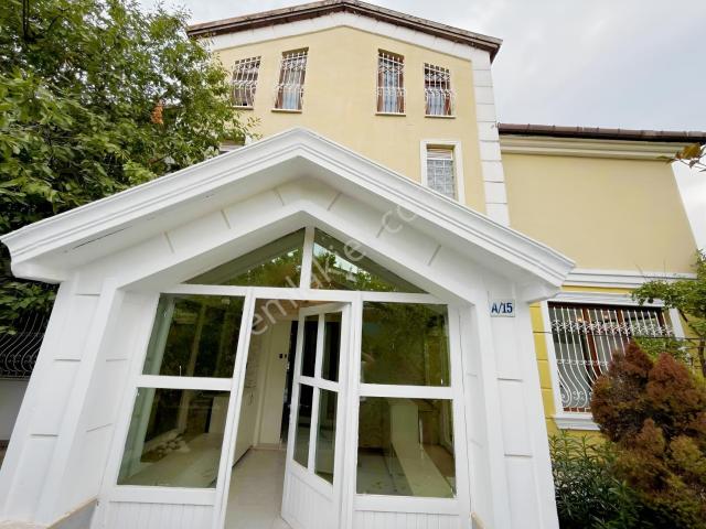 Çeysa Altınkent Villalarında Lüks Tripleks 6.5+1 Villa