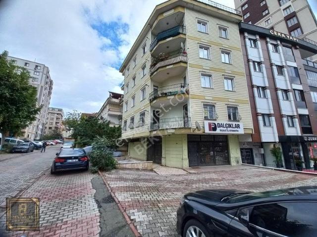 Eyüboğlu Kolejinin Yanı Başında Cadde Üstü Merkezi Konum 3+1