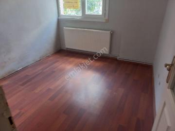 Eyuboglu Kolejine Yakın Ön Cepeli