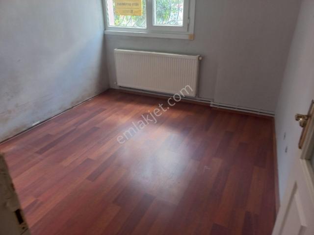 Eyuboglu Kolejine Yakın Ön Cepeli