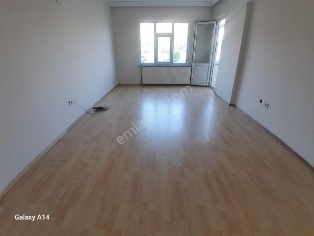 Eyüp Akşemsettin De 2+1 Daire