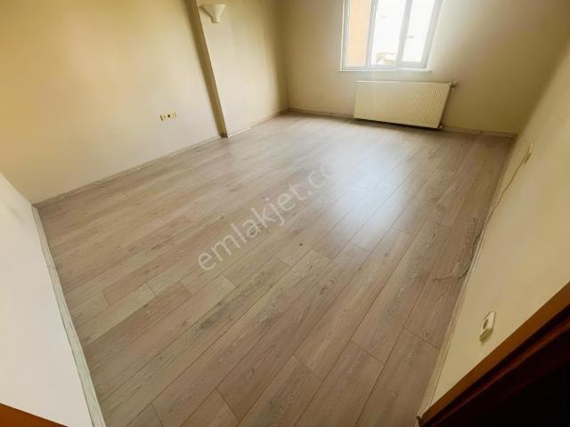 Eyüp Akşemsettin'de Kiralık Daire