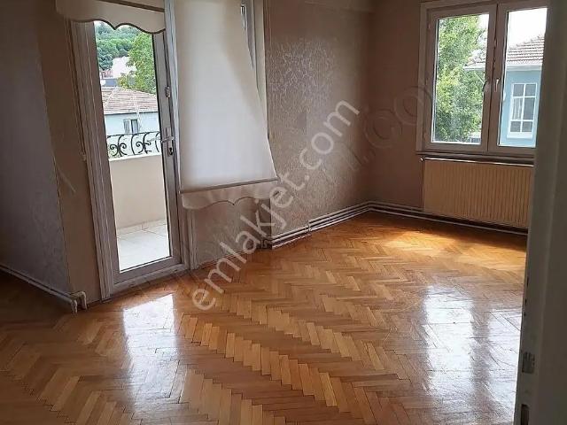 Eyüp Ana Çarşı Üzerinde Ferah Temiz 140m² 4+1 Akkuzu G.menkul'de