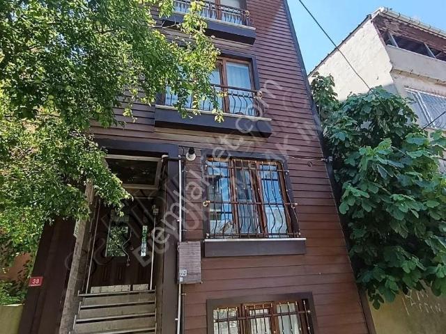 Eyüp Düğmeciler Mah Satılık Çatı Piyesli Dublex Daire